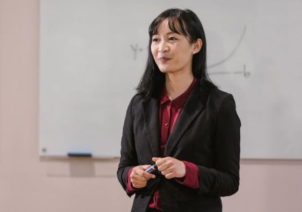 Female founders learning from Wen Zhang of INNW Institute