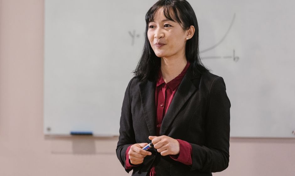Female founders learning from Wen Zhang of INNW Institute